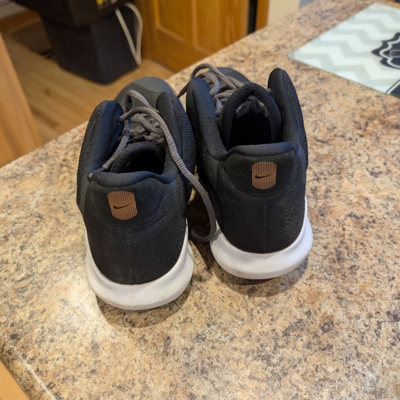 Nike Shoes - Picture 4 of 5